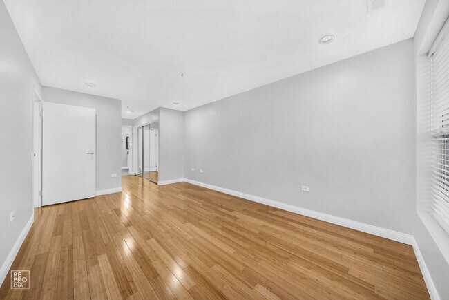 Building Photo - 1800 Dewes St