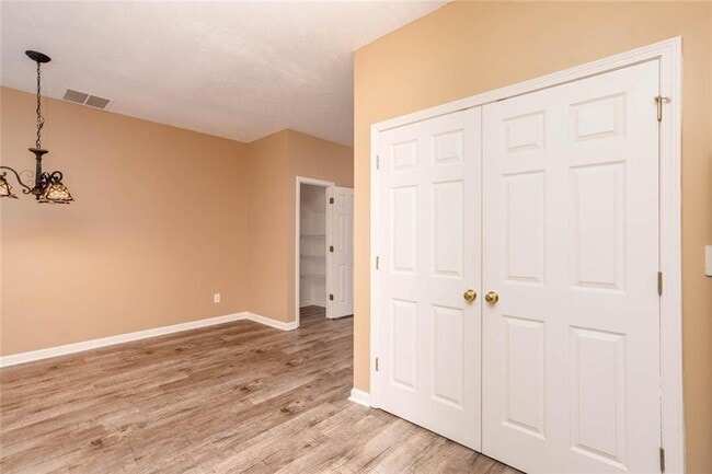 Building Photo - 102 Timber Ridge Dr
