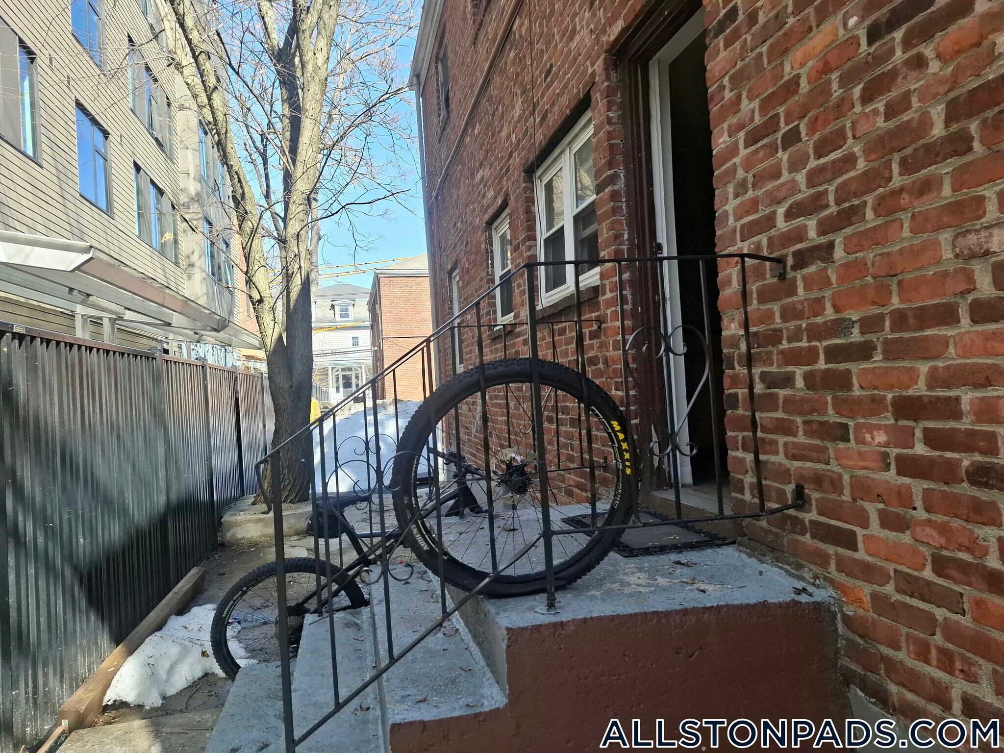 Building Photo - 3 President Terrace