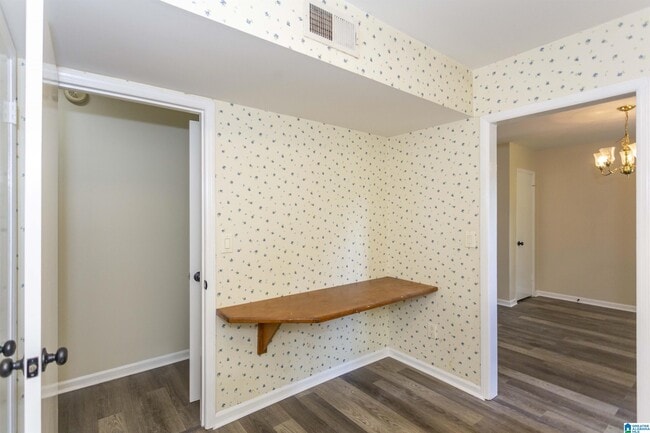 Building Photo - 2105 Montreat Pkwy