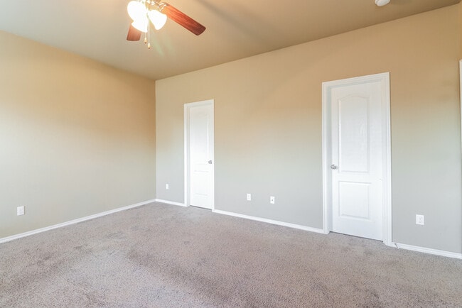 Building Photo - Check out this Wonderful Home!