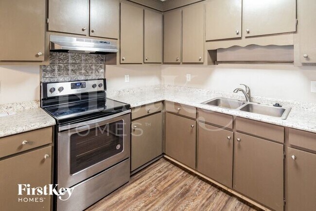 Building Photo - 111 Boone Dr