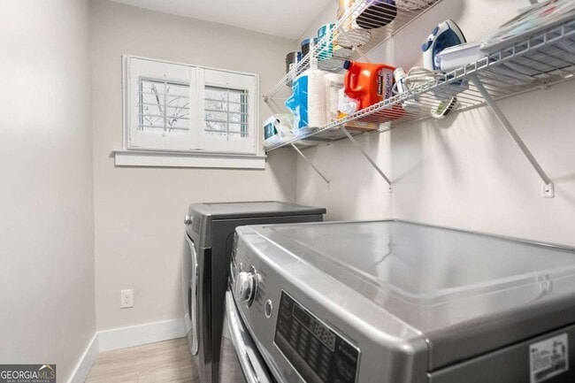 Building Photo - 2026 Harwinor Rd SE