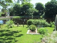 Building Photo - 25 1/2 King St