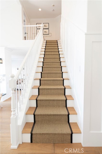 Building Photo - 6206 E Cliffway Dr