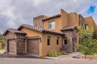Building Photo - 3 bedroom 2 Bathroom Rancho Verde Del Rio ...