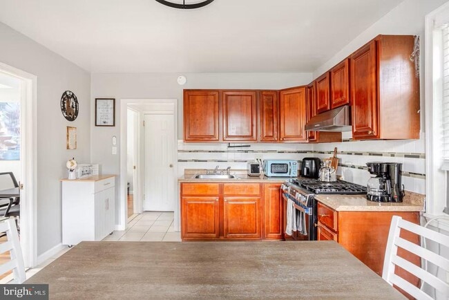 Building Photo - 768 Pennsylvania Ave