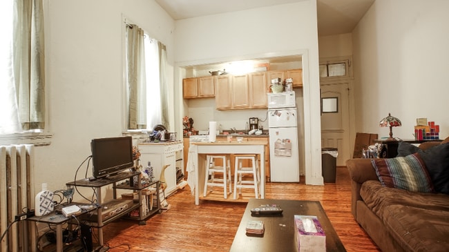 Building Photo - 1818 Pine St