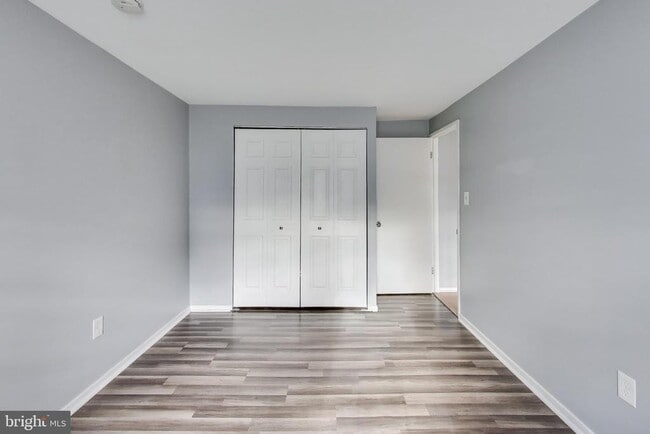 Building Photo - 5769 Yellowrose Ct