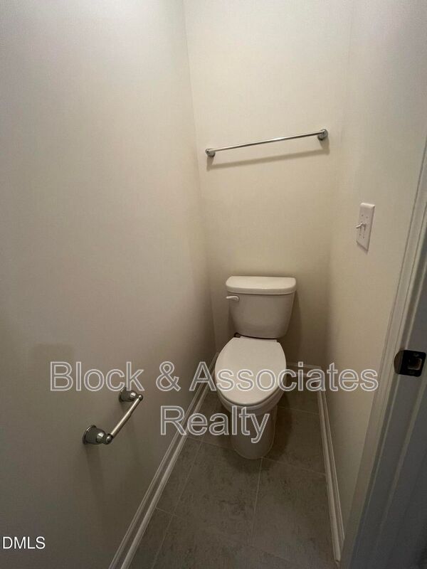 Building Photo - 1426 Cooper St