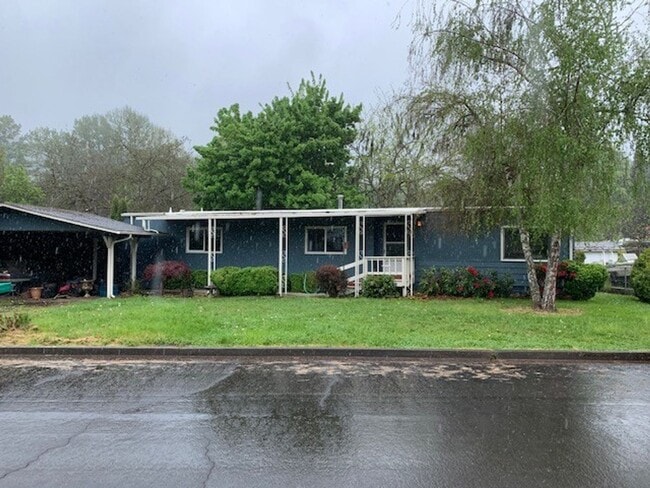 Building Photo - Great single Level home!