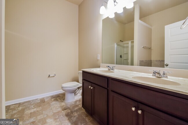 Building Photo - 1605 Danube Ct