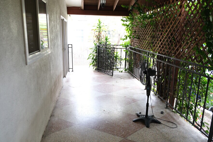 Patio right by the kitchen - 1243 N Alexandria Ave