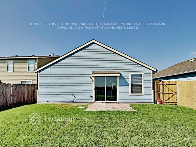 Building Photo - 1729 Vineridge Ln