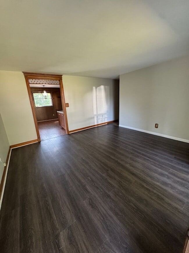 Building Photo - 8314 Sunny Ln