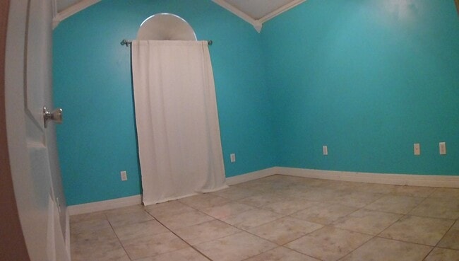 Building Photo - 708 Quiet Cove Cir