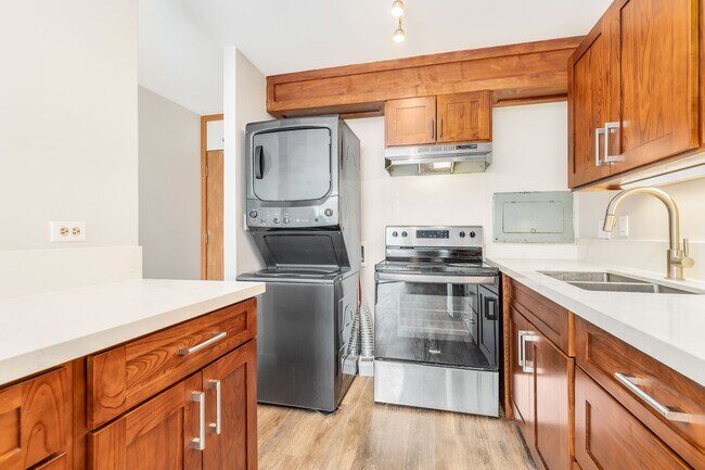 Building Photo - 1830 Wilikina Dr