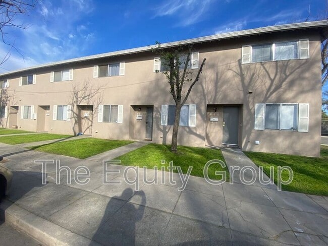 Primary Photo - 402 N West St