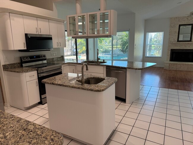 Building Photo - 317 Lanternback Island Dr