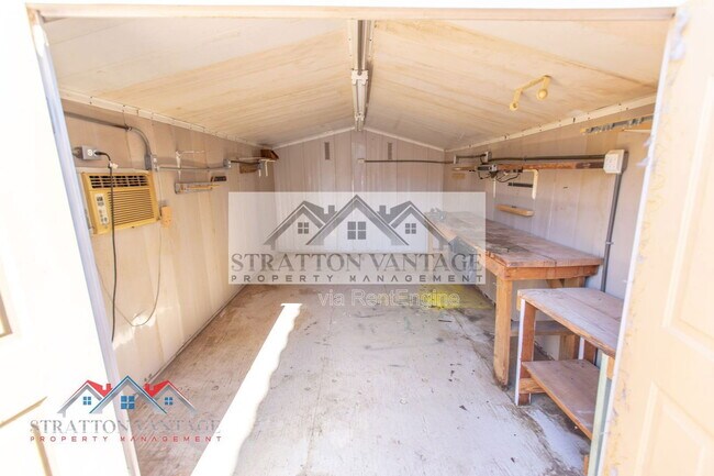 Building Photo - 4808 W Allen St