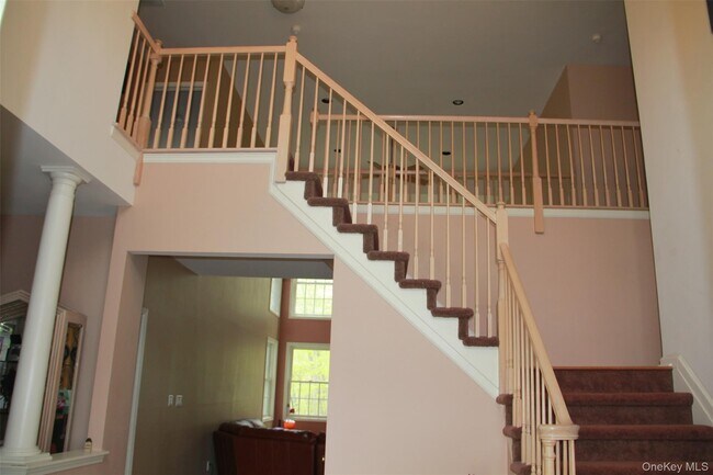 Building Photo - 23 Cedar Dr