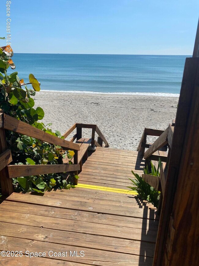 Building Photo - 1175 Jimmy Buffett Mem Hwy