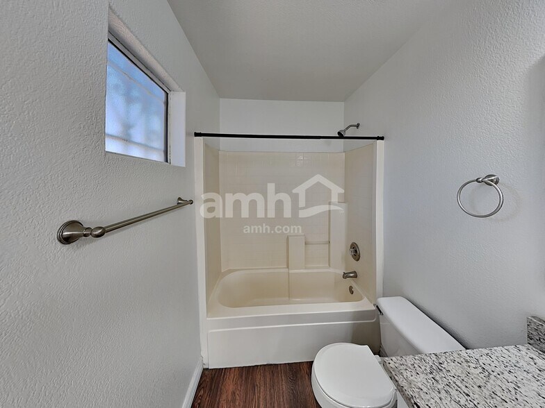 Building Photo - 15009 W Sky Hawk Wy