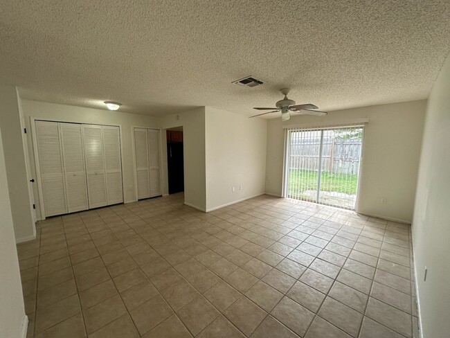 Building Photo - Charming 3 Bed 2 Bath home in the heart of...