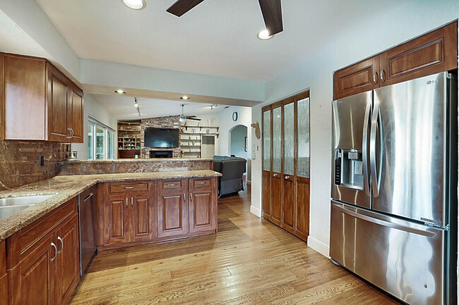 Building Photo - 4422 Brandywine Dr