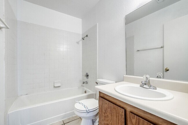 Building Photo - Move-In Ready 2-Bedroom with Cozy Fireplace!