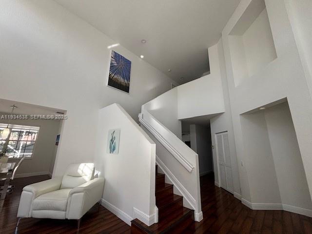 Building Photo - 712 Tulip Cir