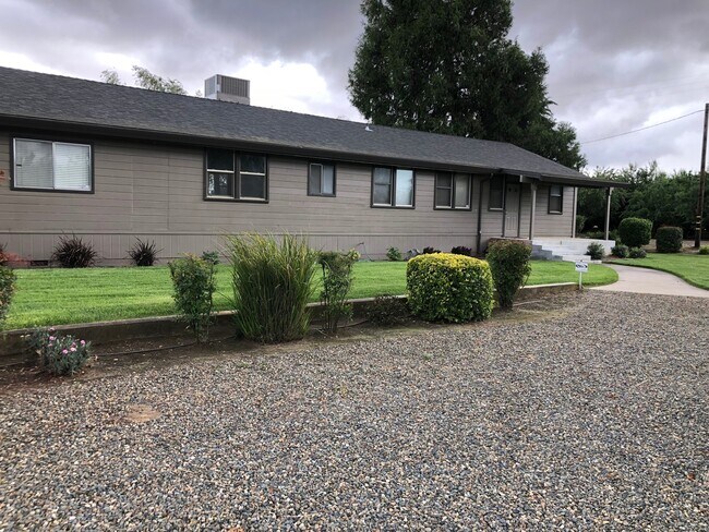 Building Photo - 1980 Sultana Dr