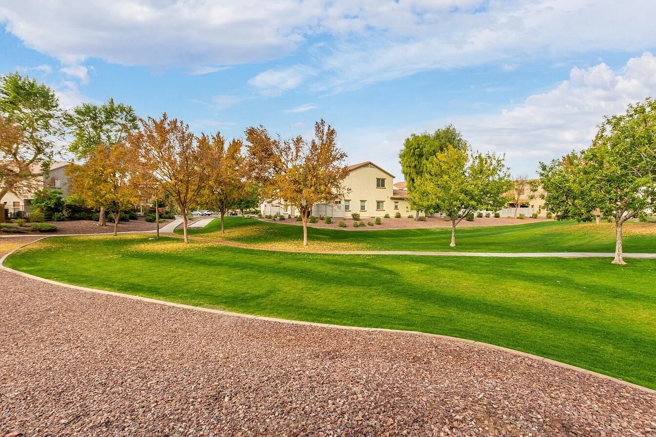 Building Photo - 16017 N 19th Dr