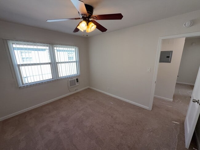 Building Photo - 178