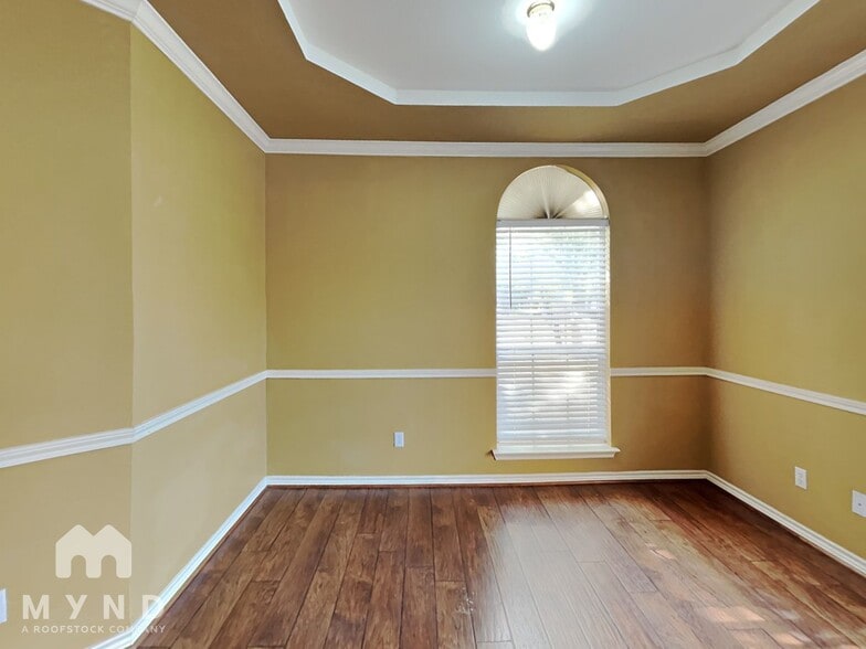 Building Photo - 102 Elm Fork Dr