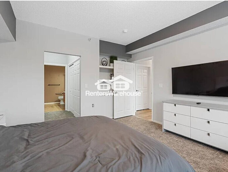 Building Photo - 3800 85th Ave N