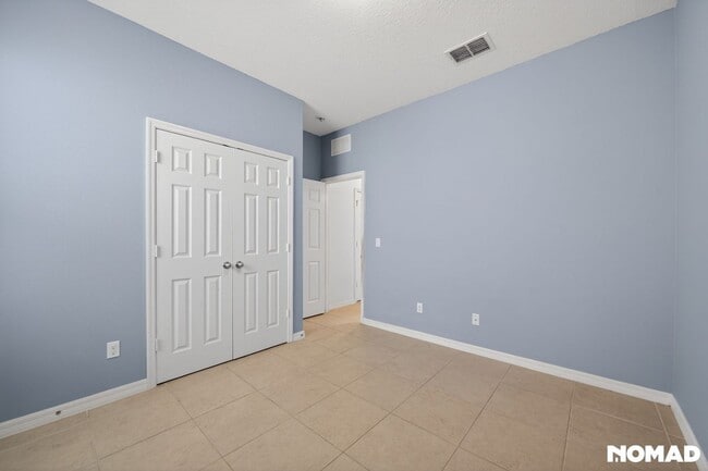Building Photo - Spacious 4BR House in Orlando