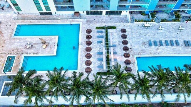 Building Photo - 335 S Biscayne Blvd