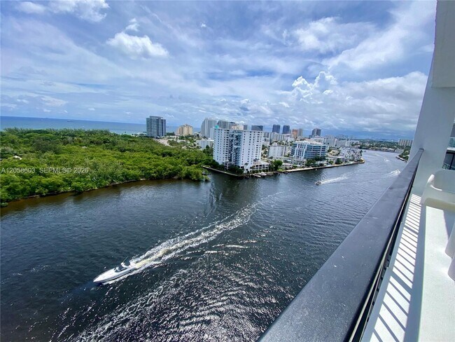 Building Photo - 936 Intracoastal Dr