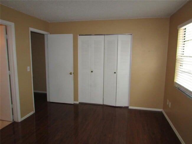 Building Photo - 10049 Lake Oak Cir