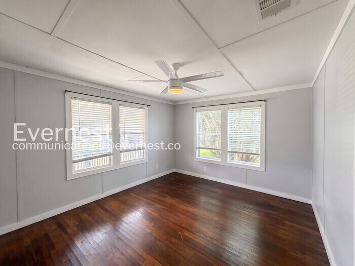 Building Photo - 106 Co Rd 425