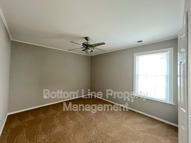 Building Photo - 10957 Dry Stone Dr