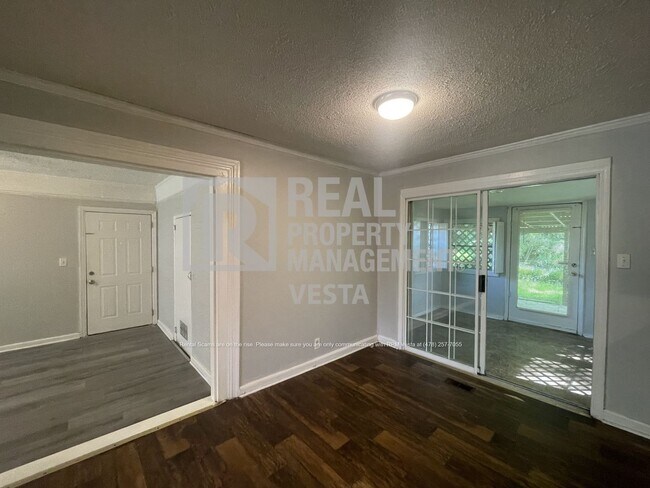 Building Photo - 3278 O'Hara Dr N