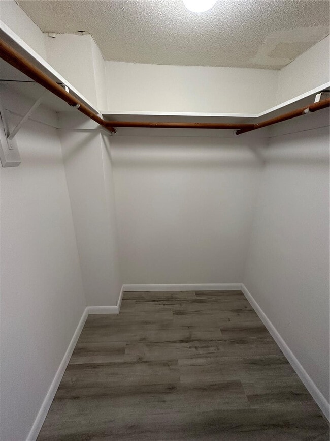 Building Photo - 2651 S Course Dr