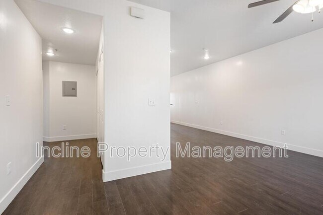 Building Photo - 1389 Northfield Rd