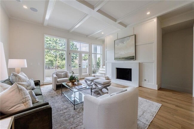 Building Photo - 81 Delmont Dr NE