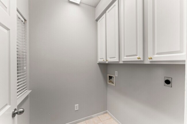 Building Photo - 131 Little Mill Pl