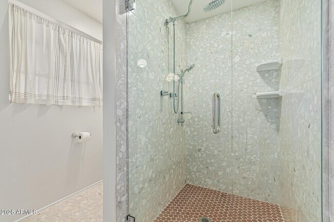 Building Photo - 1416 S College Ave