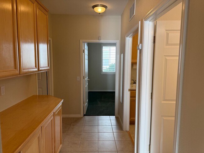 Building Photo - Summerset Living- with a Bonus Room