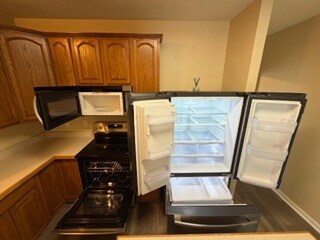 Kitchen with new appliances - 502 Brittany Way